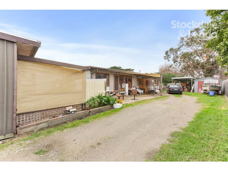 78 Seaview Avenue, Safety Beach VIC 3936