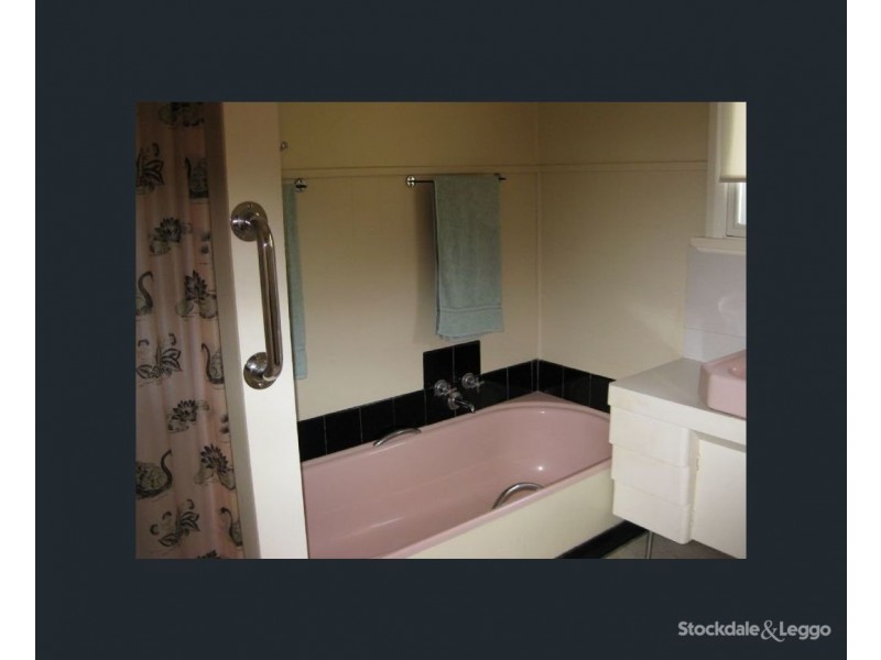 52 Cairn Road, Mccrae VIC 3938