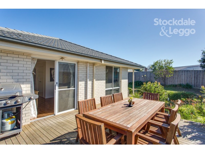 68 Bayview Avenue, Rosebud VIC 3939