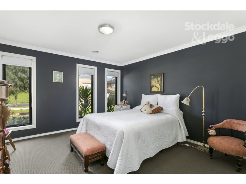 81 Bayview Avenue, Rosebud VIC 3939