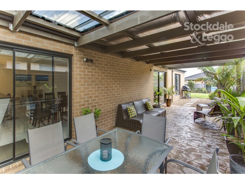 81 Bayview Avenue, Rosebud VIC 3939