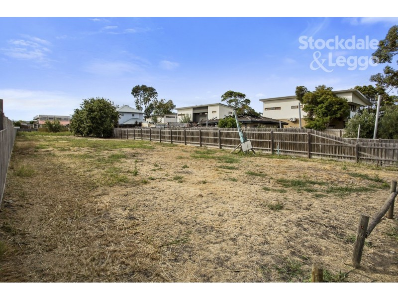 174 Dromana Parade, Safety Beach VIC 3936