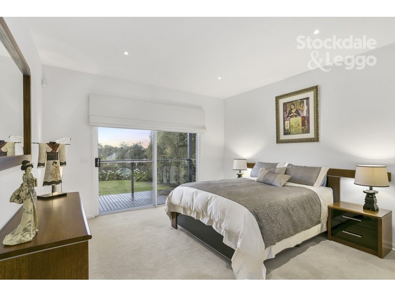 8 You Yangs Avenue, Dromana VIC 3936