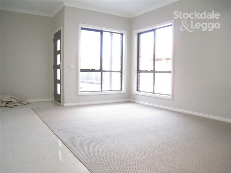 2/30 Rosalie Avenue, Dromana VIC 3936