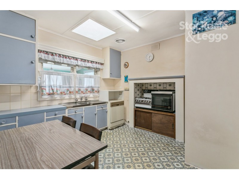 177 Ninth Avenue, Rosebud VIC 3939