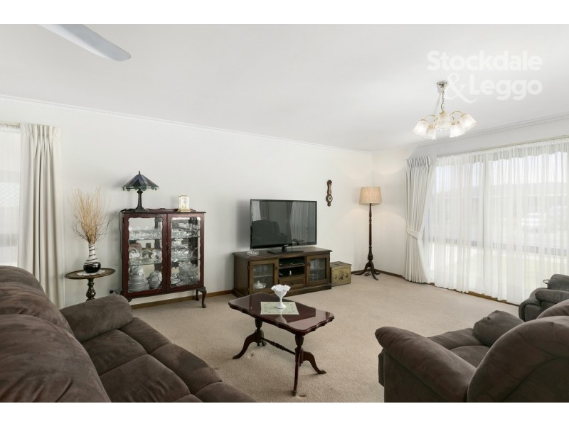 16 Besgrove Street, Rosebud VIC 3939