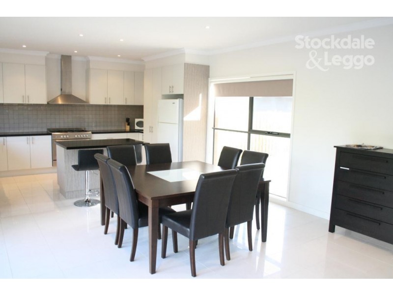 2/195 Eastbourne Road, Rosebud VIC 3939