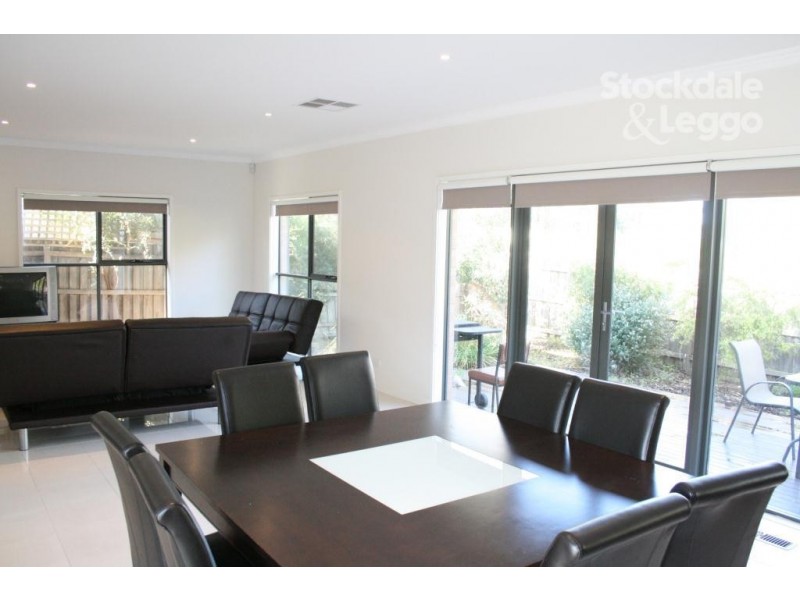 2/195 Eastbourne Road, Rosebud VIC 3939