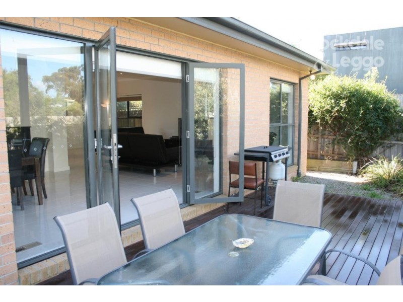 2/195 Eastbourne Road, Rosebud VIC 3939