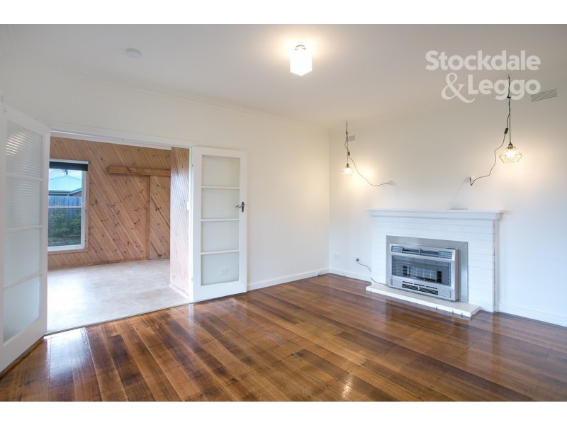 109-111 Seventh Avenue, Rosebud VIC 3939