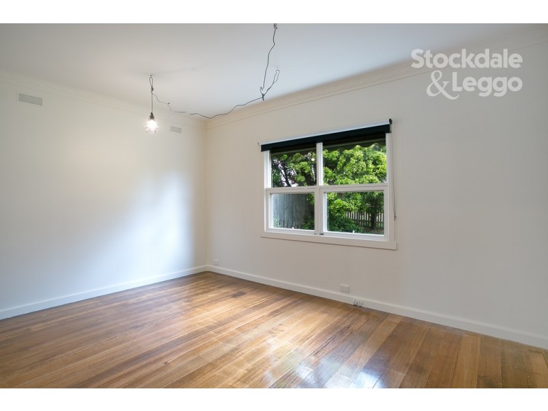 109-111 Seventh Avenue, Rosebud VIC 3939