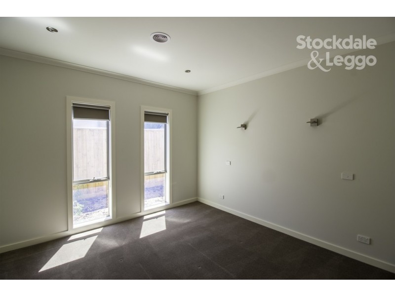 2/49 Hayes Avenue, Rosebud VIC 3939