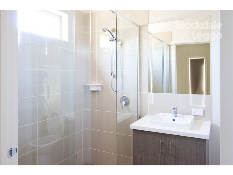 2/49 Hayes Avenue, Rosebud VIC 3939