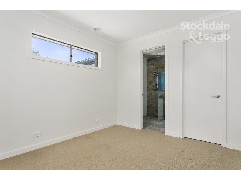 2/13 Windella Avenue, Rosebud VIC 3939
