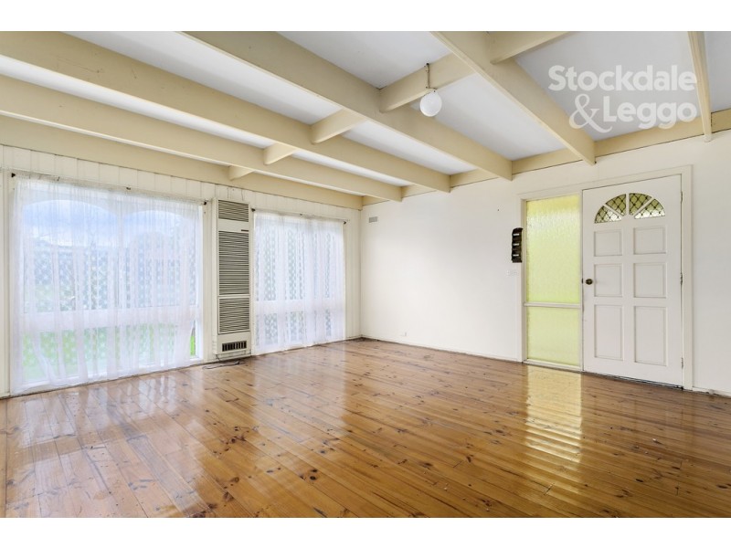 152 Ninth Avenue, Rosebud VIC 3939