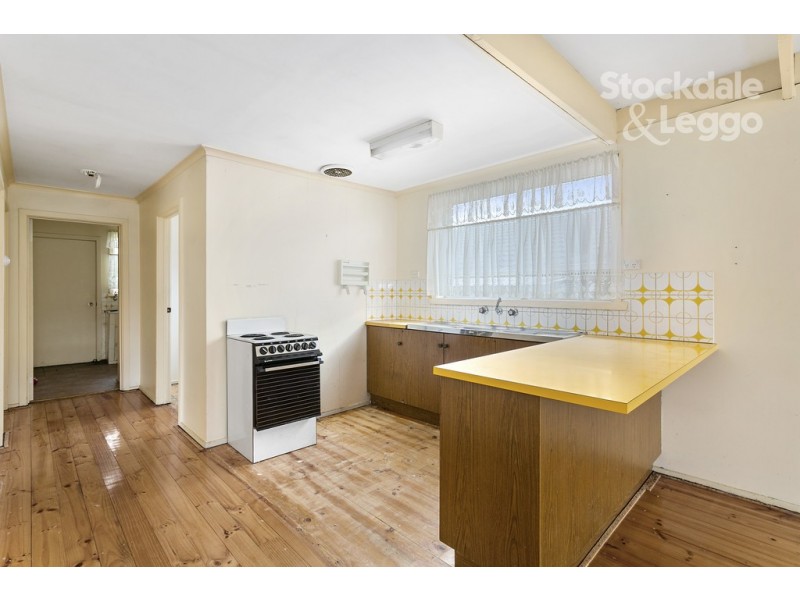 152 Ninth Avenue, Rosebud VIC 3939