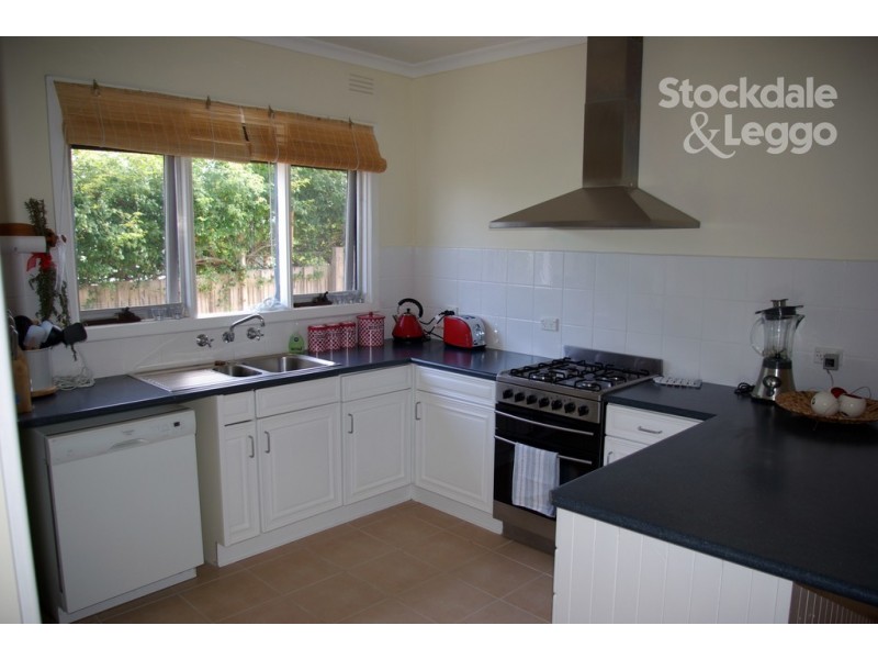 28 Foam Street, Rosebud VIC 3939