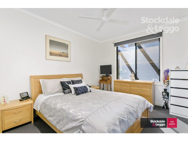 2 Seaview Avenue, Safety Beach VIC 3936