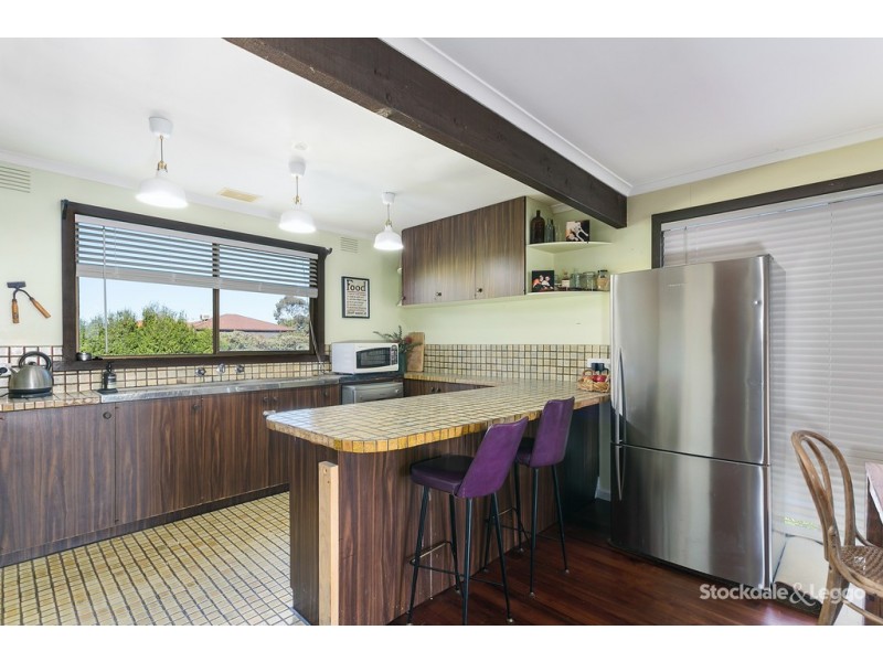 84 Seaview Avenue, Safety Beach VIC 3936