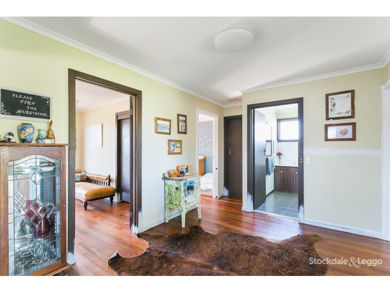 84 Seaview Avenue, Safety Beach VIC 3936