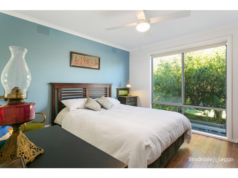 84 Seaview Avenue, Safety Beach VIC 3936