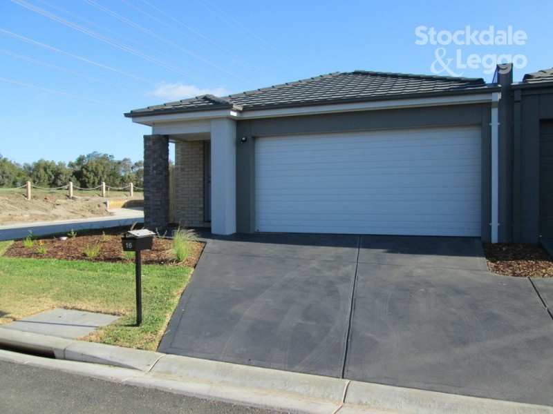 16 Woodright Circuit, Cranbourne VIC 3977