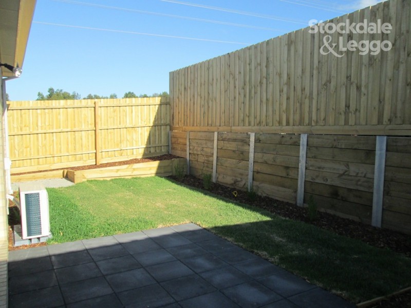 16 Woodright Circuit, Cranbourne VIC 3977