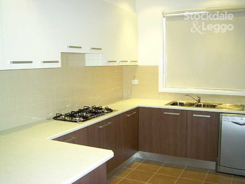 1/10 Frank Street, Safety Beach VIC 3936