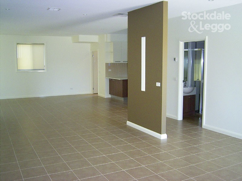 1/10 Frank Street, Safety Beach VIC 3936