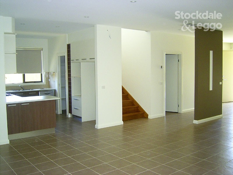 1/10 Frank Street, Safety Beach VIC 3936