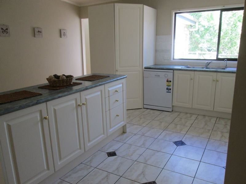 27 Elizabeth Avenue, Dromana VIC 3936