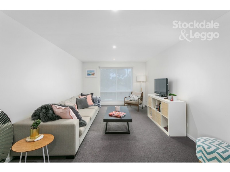 107 Third Avenue, Rosebud VIC 3939