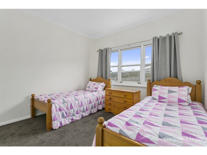 85 Ninth Avenue, Rosebud VIC 3939
