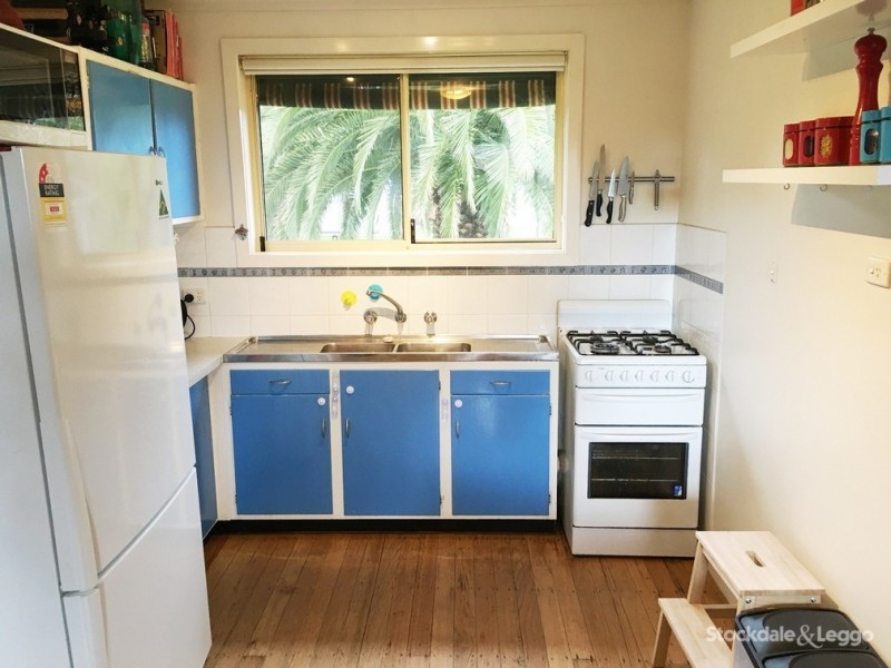 8 Tassel Road, Safety Beach VIC 3936