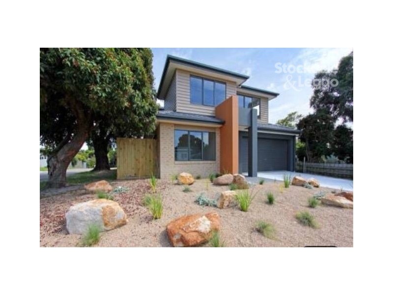 64 Rosebud Parade, Rosebud VIC 3939