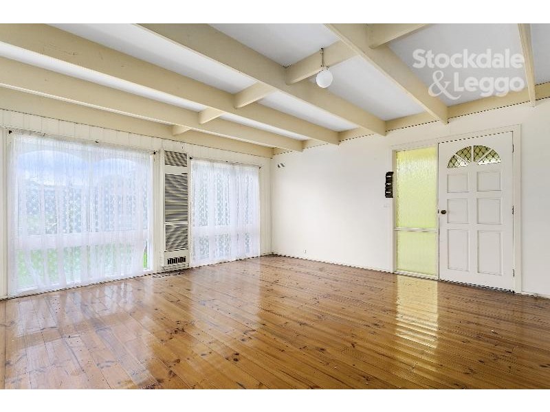 152 Ninth Avenue, Rosebud VIC 3939