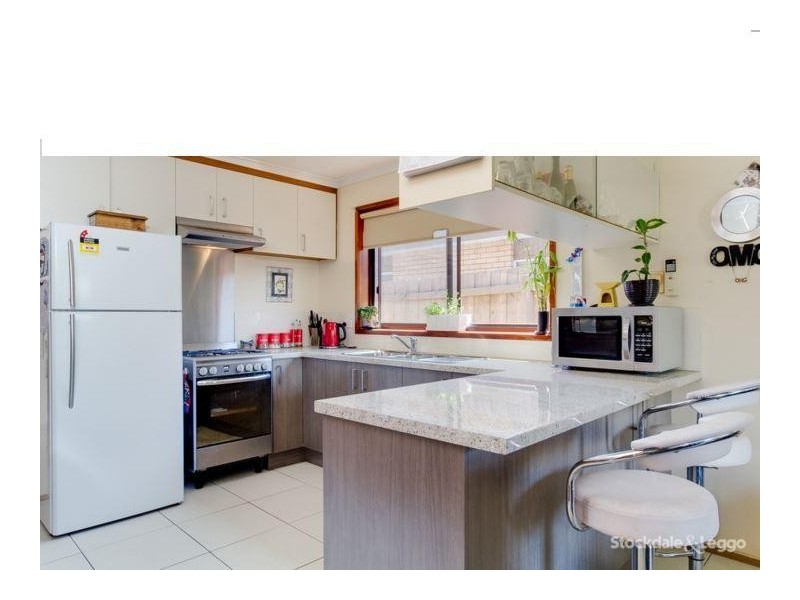 170 Eighth Avenue, Rosebud VIC 3939