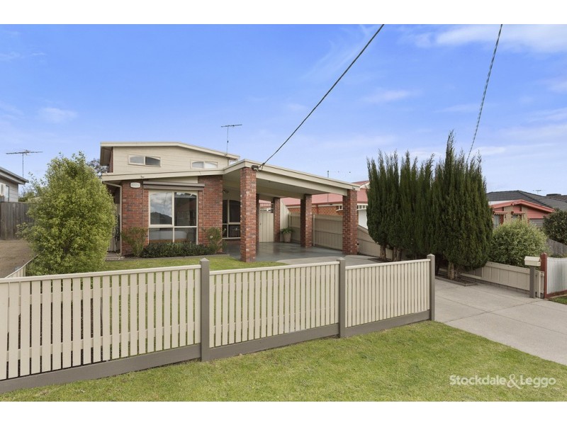 26 Fifth Avenue, Rosebud VIC 3939