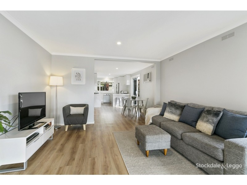 26 Fifth Avenue, Rosebud VIC 3939