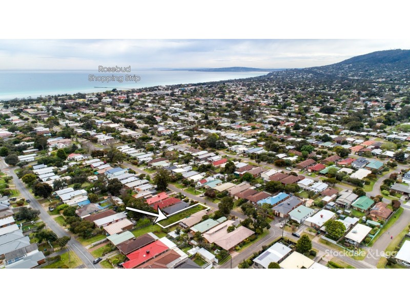 120 Sixth Avenue, Rosebud VIC 3939