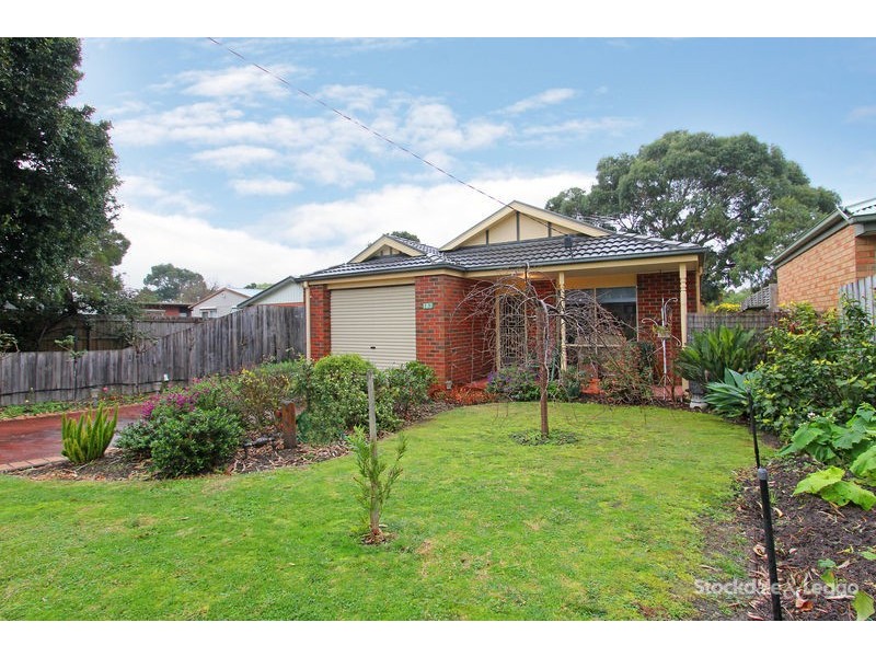 182 Seventh Avenue, Rosebud VIC 3939