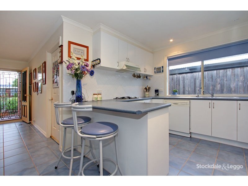 182 Seventh Avenue, Rosebud VIC 3939