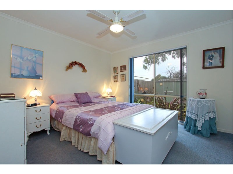 182 Seventh Avenue, Rosebud VIC 3939