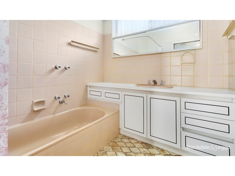 69-71 Sixth Avenue, Rosebud VIC 3939