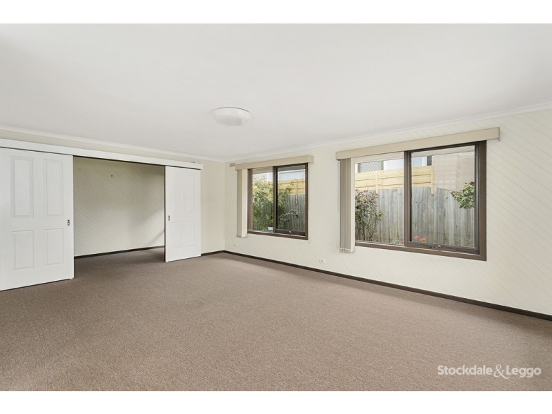 192 Eighth Avenue, Rosebud VIC 3939