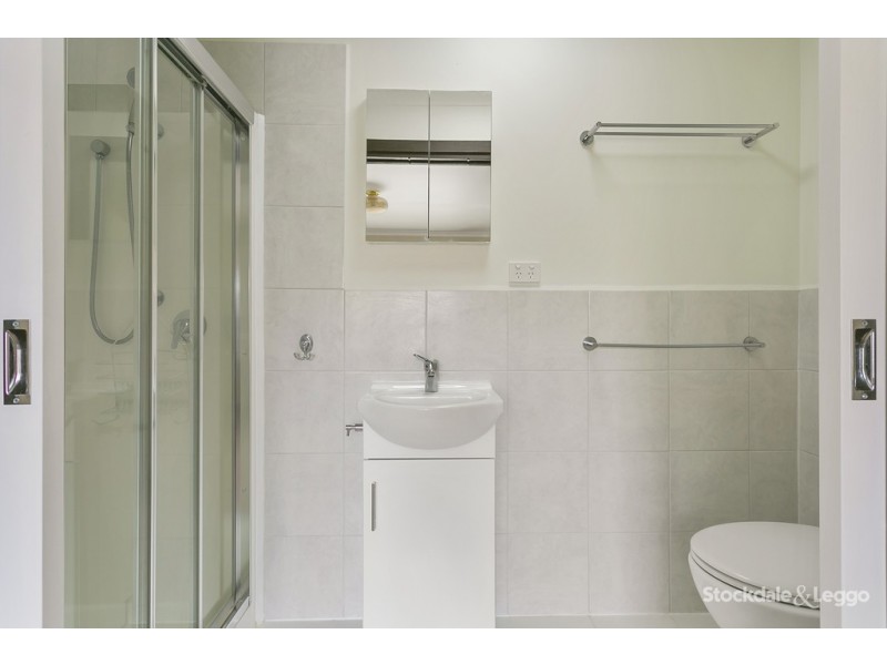 192 Eighth Avenue, Rosebud VIC 3939