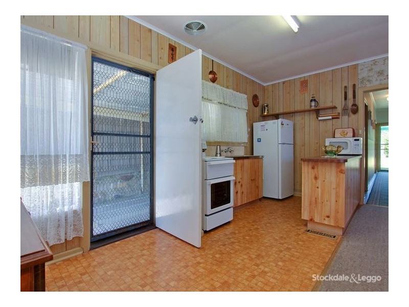 91 Fourth Avenue, Rosebud VIC 3939