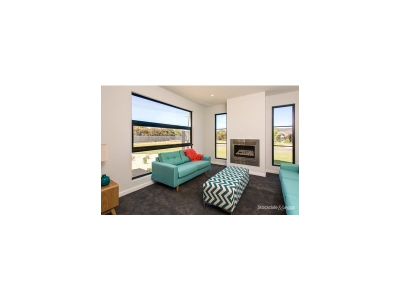 35 Mary Street, Safety Beach VIC 3936