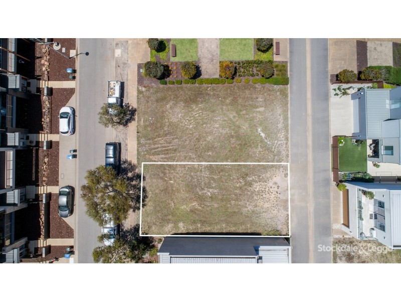 15 Helm Avenue, Safety Beach VIC 3936