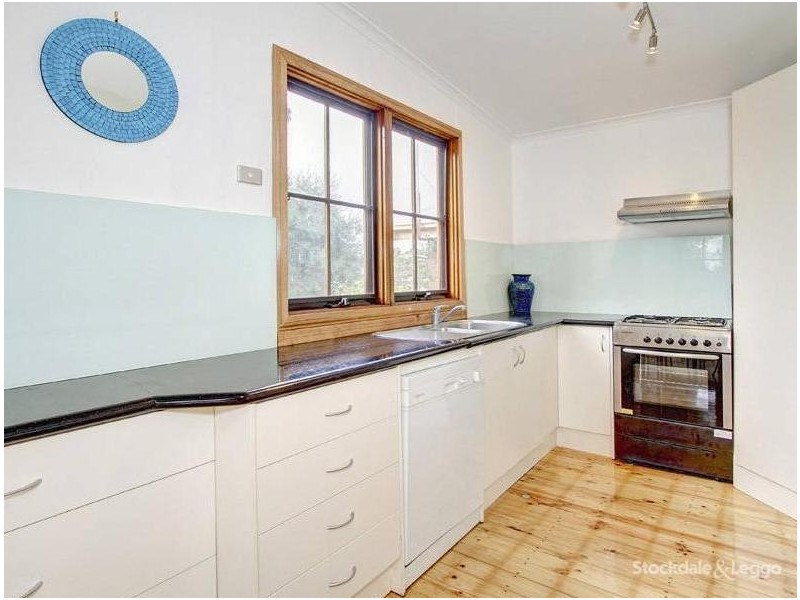 164 Seventh Avenue, Rosebud VIC 3939